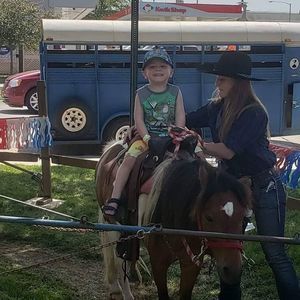 Meet your Posher, Jessica